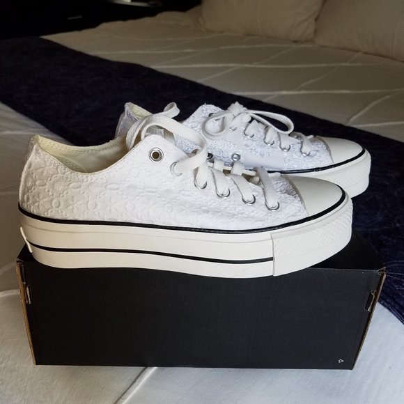 Converse Shoes - NIB Converse Boho platform CTAS Lift Ox, size 7